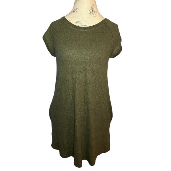 Lulus Dresses & Skirts - NWT Lulu’s shift mini dress with pockets, tshirt style, soft